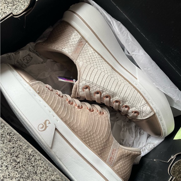 NWT Sketchers (slip ins) Snoop One - Velvet - Picture 4 of 9